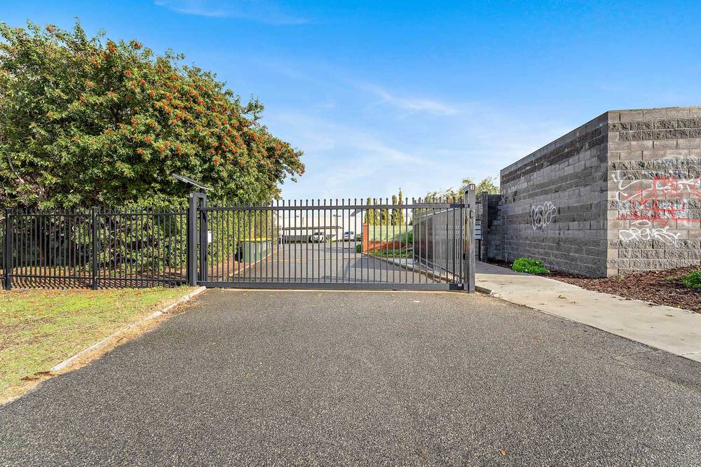 9/3 Burgundy Crescent, SPEARWOOD, WA 6163