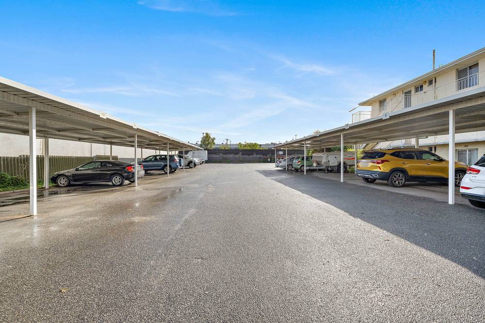 9/3 Burgundy Crescent, SPEARWOOD, WA 6163