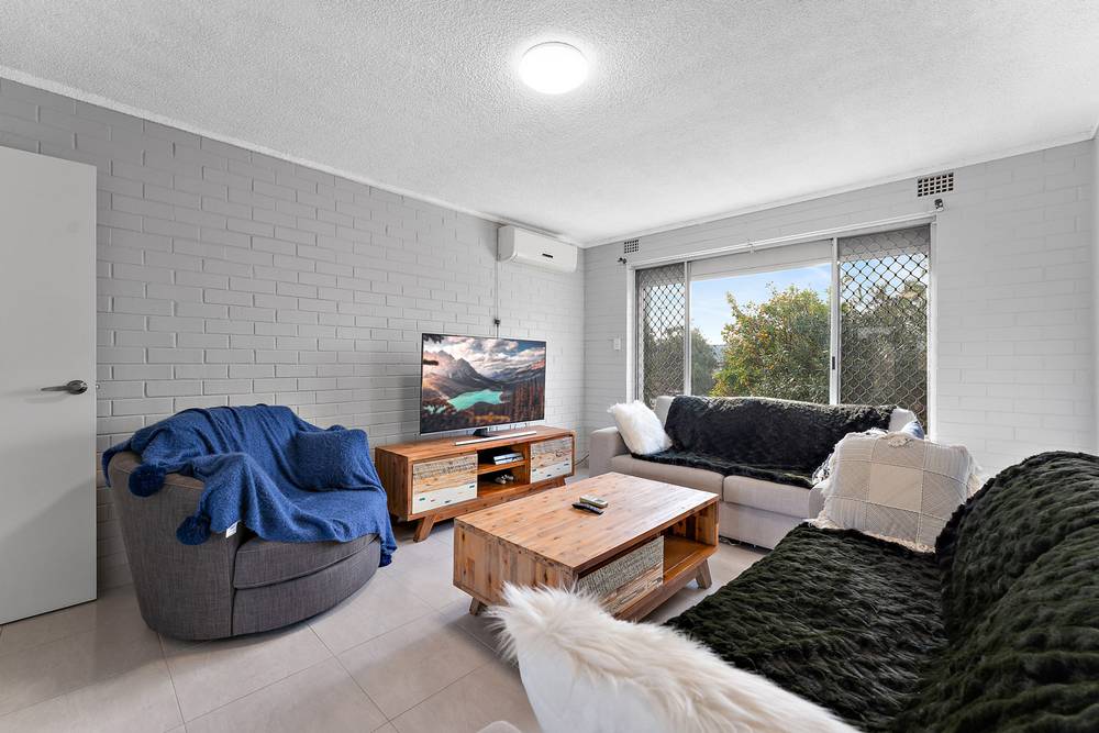 9/3 Burgundy Crescent, SPEARWOOD, WA 6163