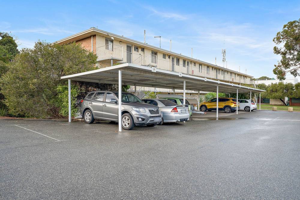 9/3 Burgundy Crescent, SPEARWOOD, WA 6163