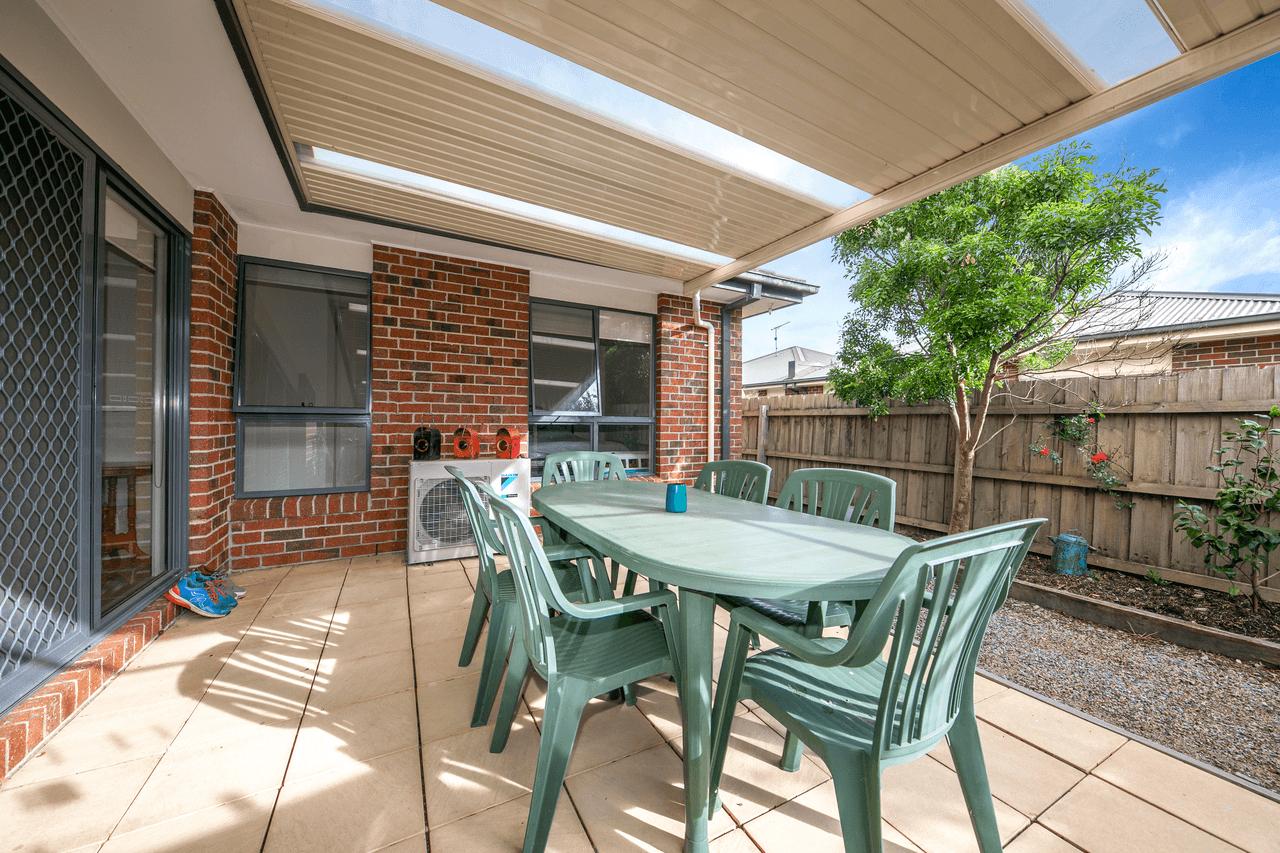 4/10 Rodney Street, GISBORNE, VIC 3437