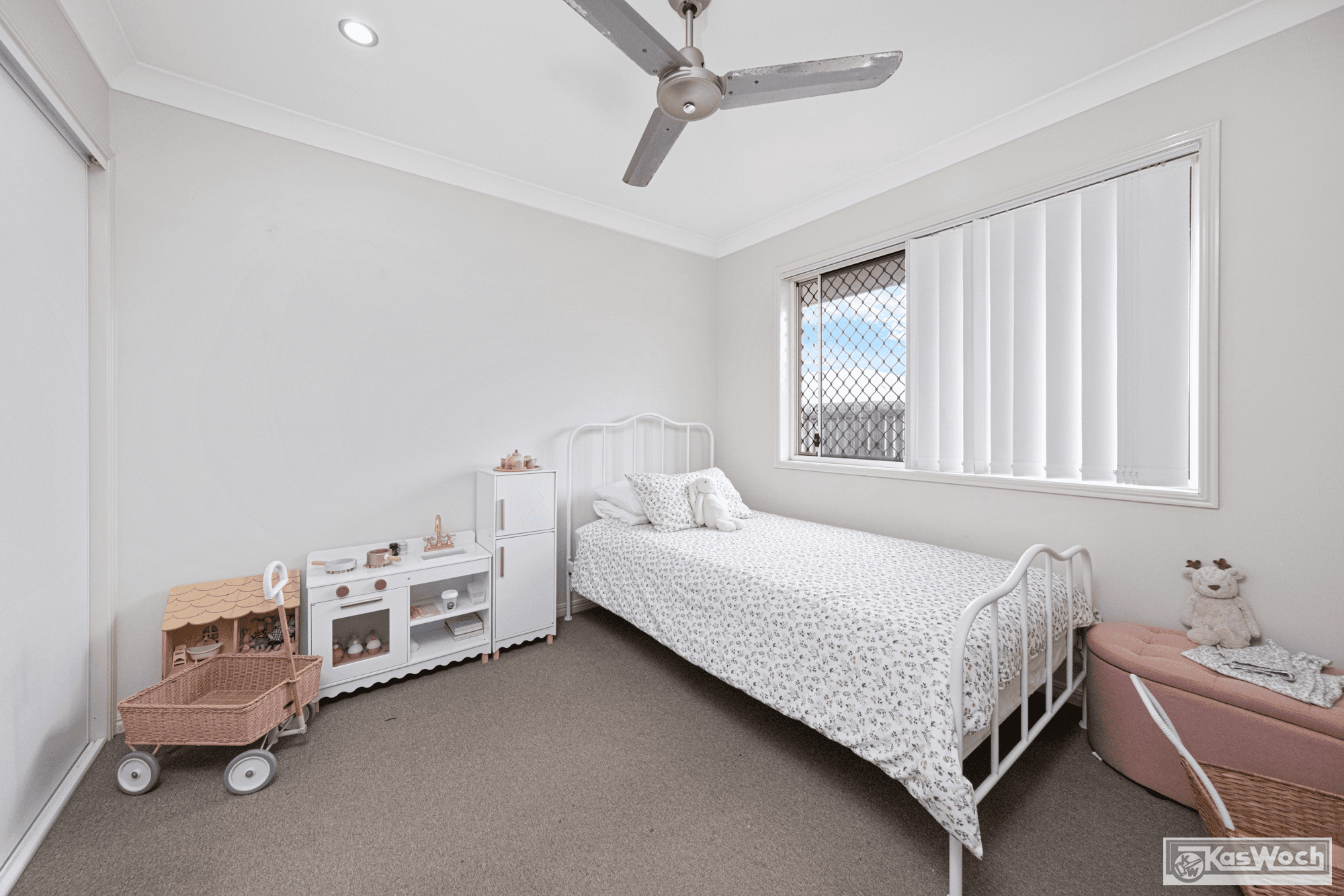 8 BRONCO CRESCENT, GRACEMERE, QLD 4702