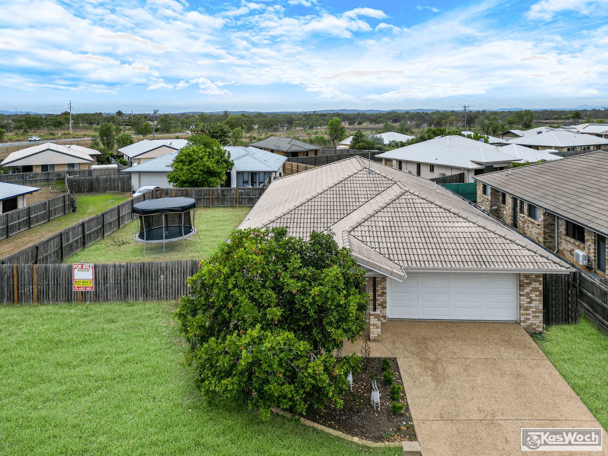 8 BRONCO CRESCENT, GRACEMERE, QLD 4702