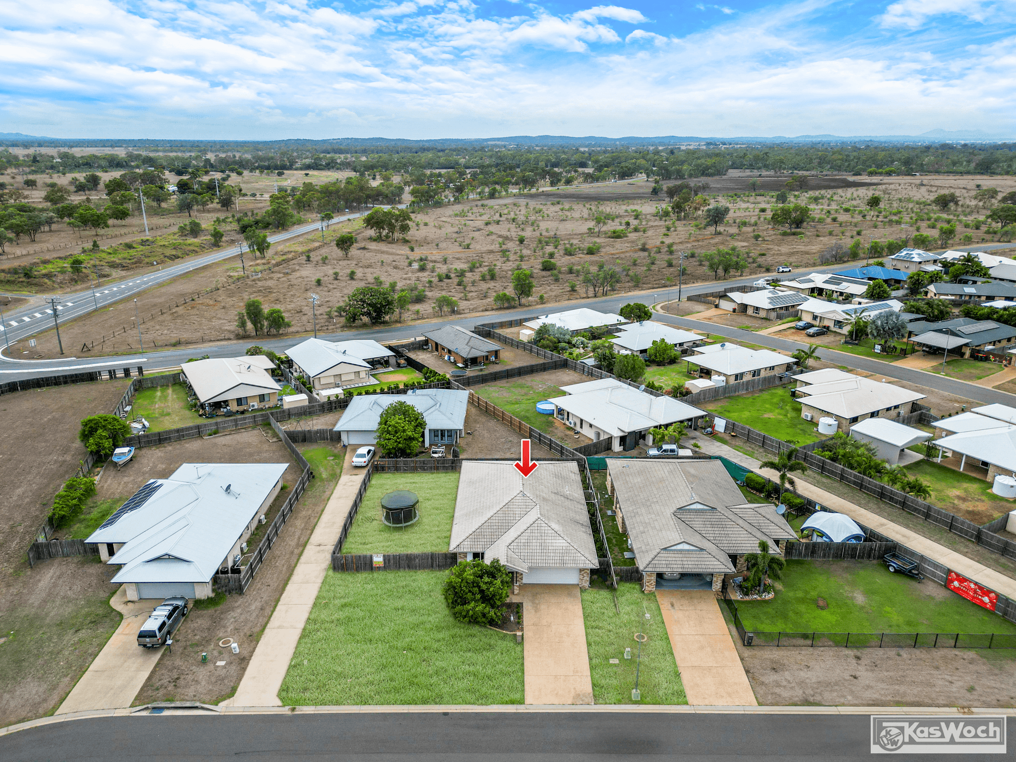 8 BRONCO CRESCENT, GRACEMERE, QLD 4702