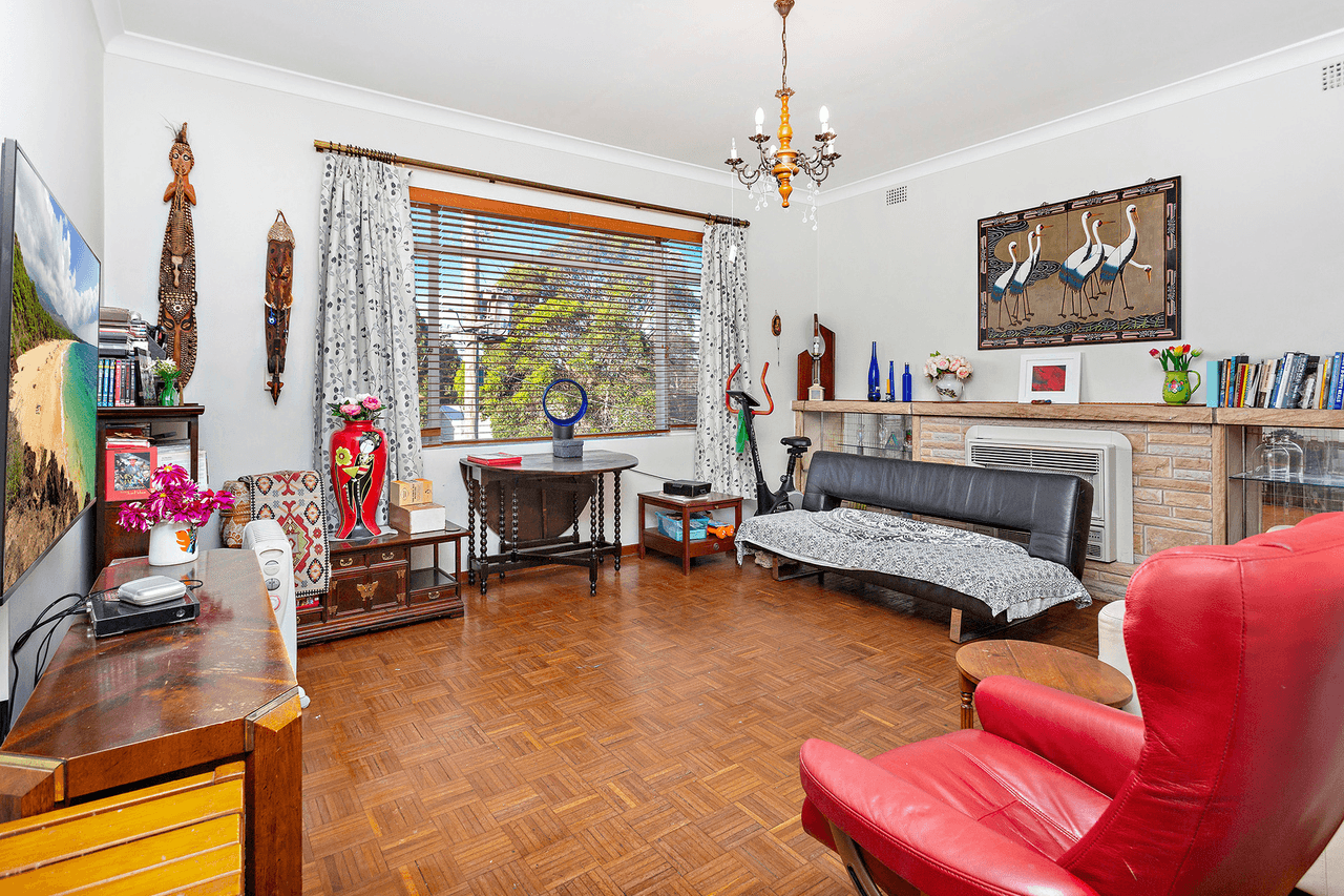 2 Booyong Street, West Wollongong, NSW 2500