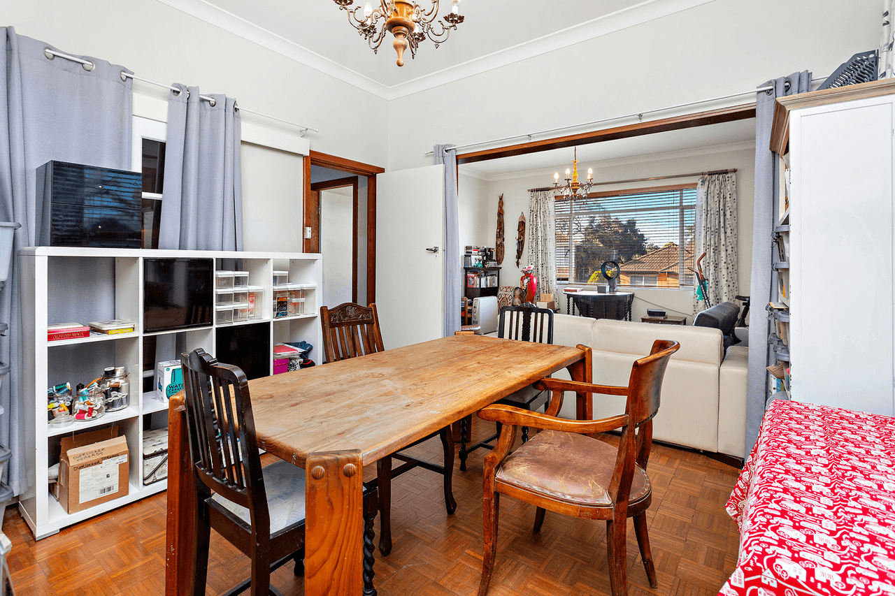 2 Booyong Street, West Wollongong, NSW 2500