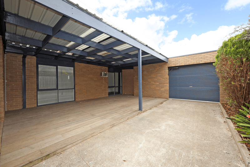 56 Willow Avenue, ROWVILLE, VIC 3178