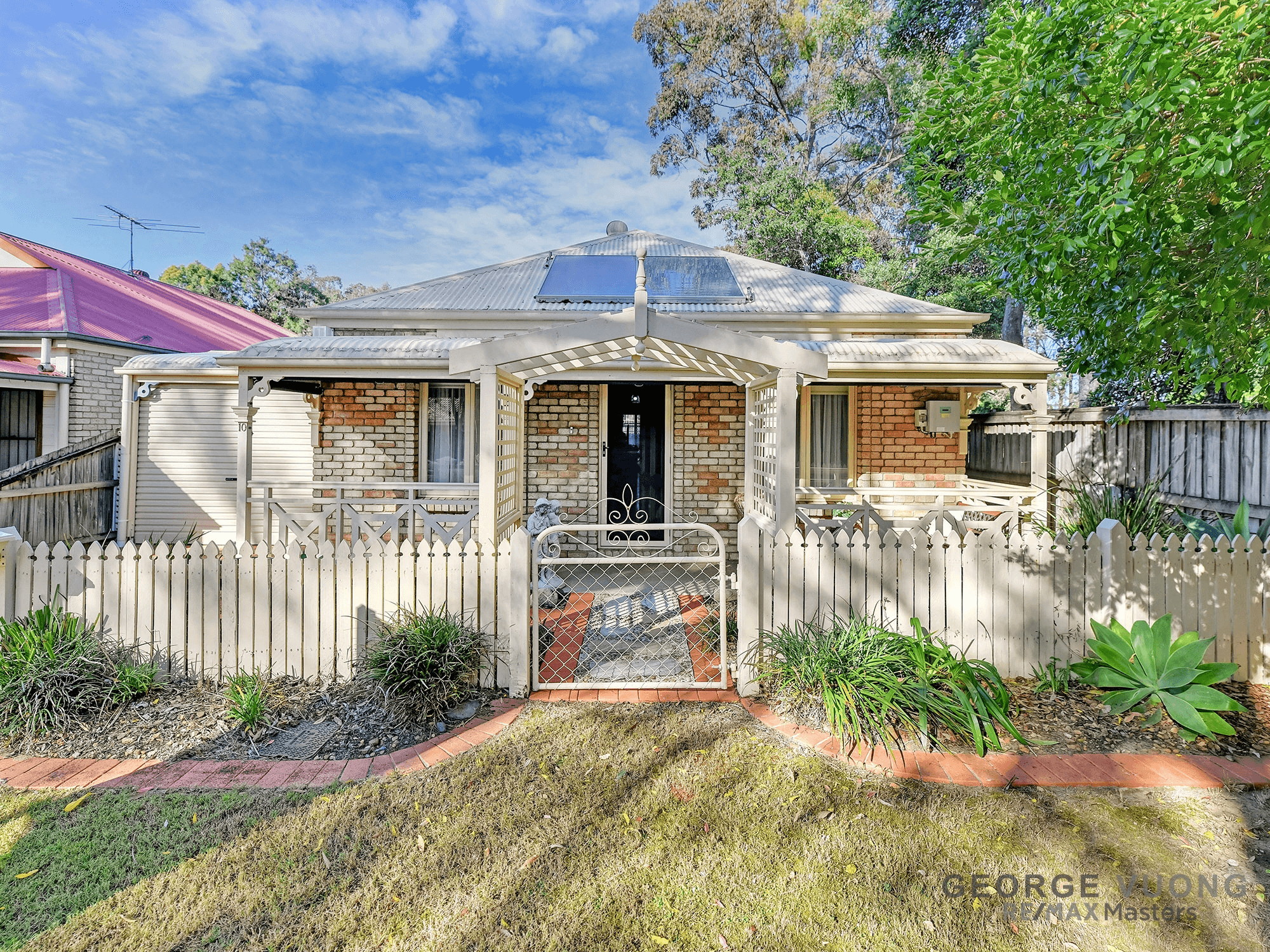 10 Halifax Ct, FOREST LAKE, QLD 4078