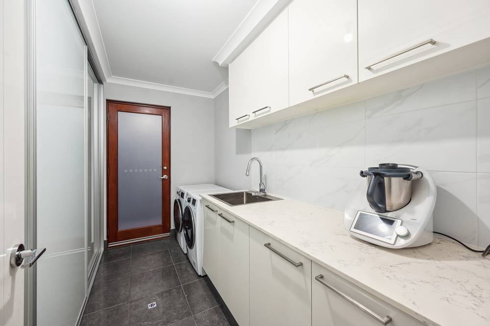 9 Loseto Link, PIARA WATERS, WA 6112