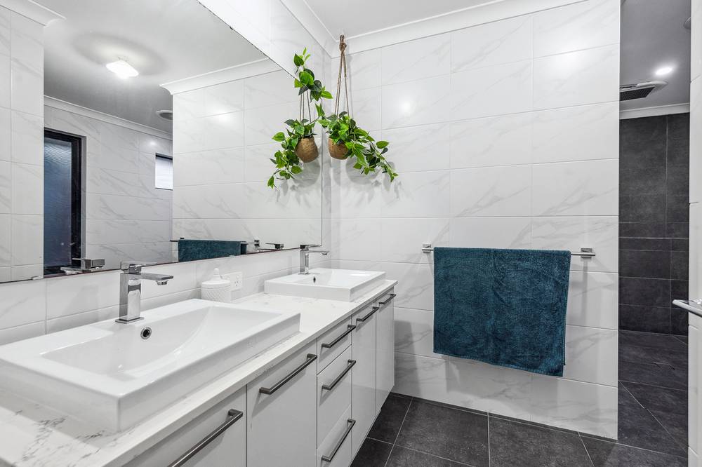 9 Loseto Link, PIARA WATERS, WA 6112