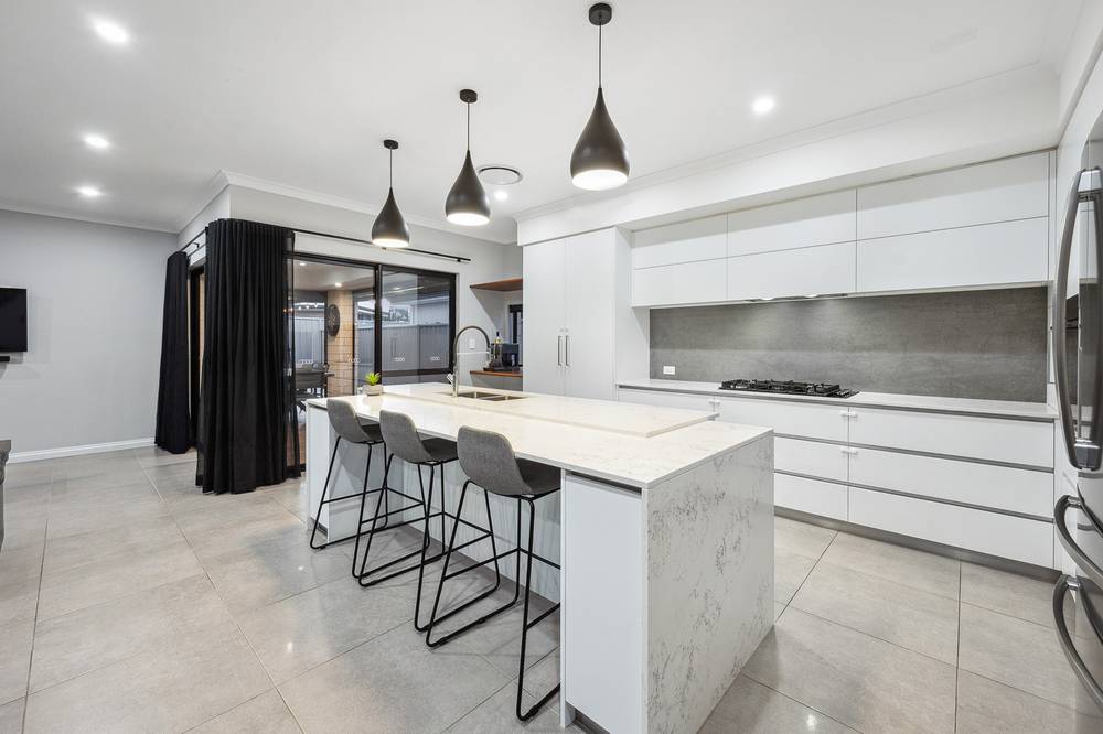 9 Loseto Link, PIARA WATERS, WA 6112