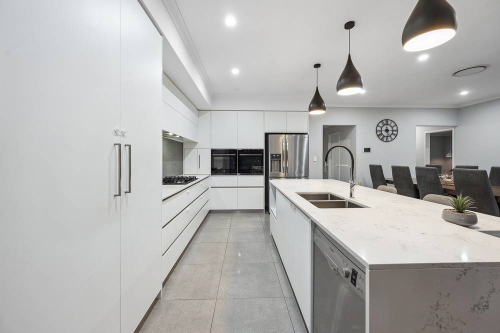 9 Loseto Link, PIARA WATERS, WA 6112