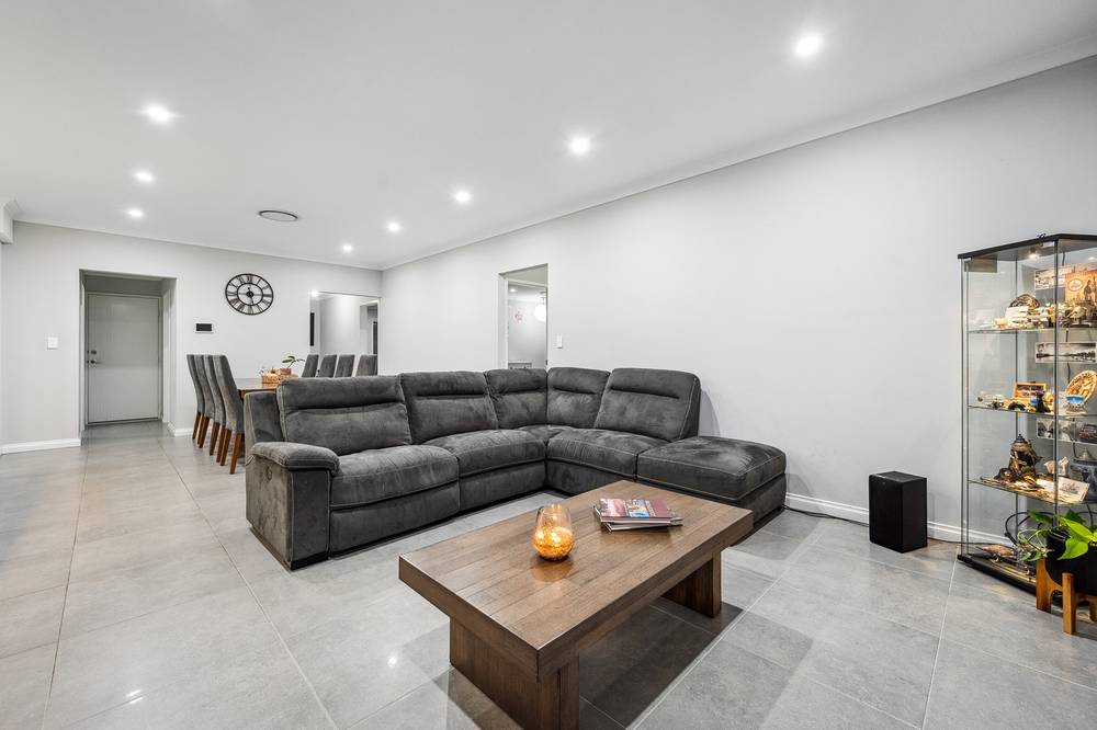 9 Loseto Link, PIARA WATERS, WA 6112