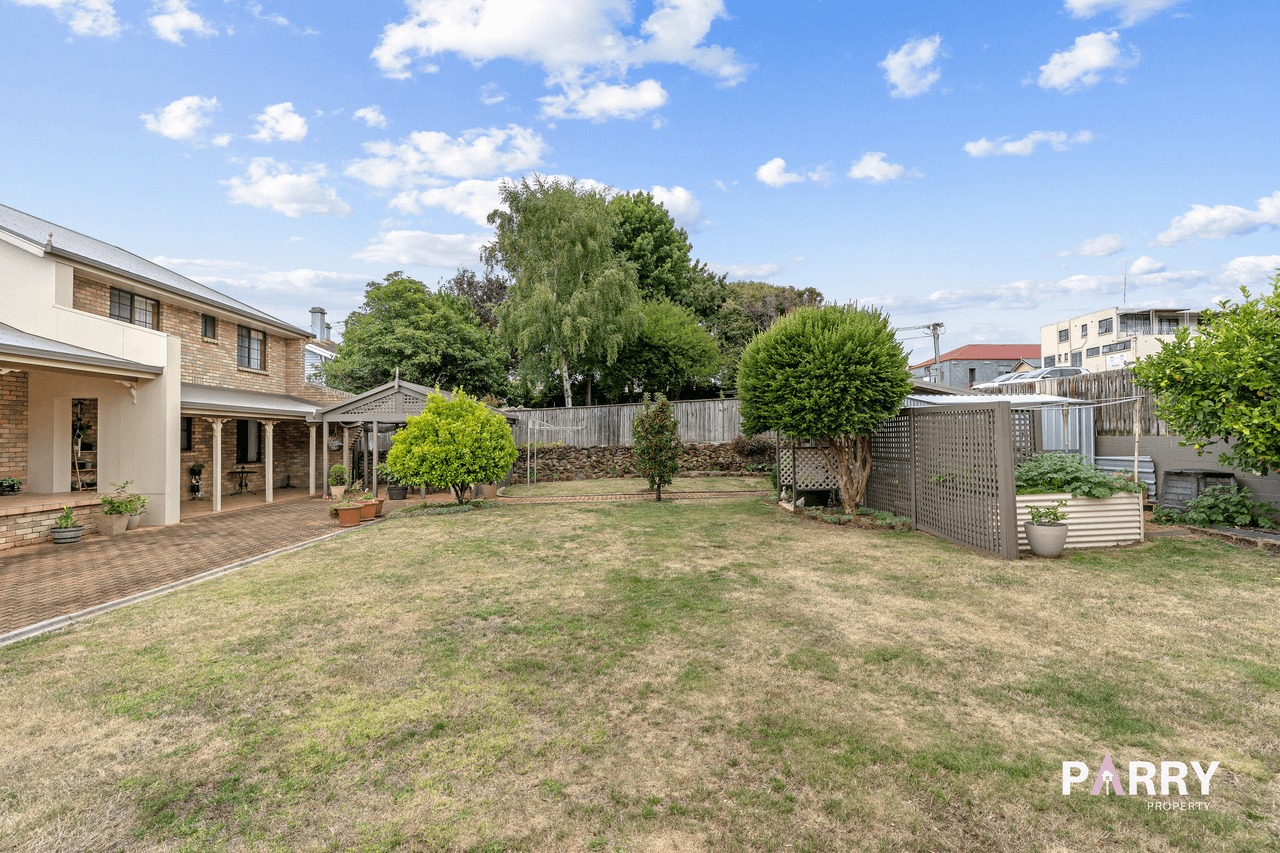 12 Arthur Street, SCOTTSDALE, TAS 7260