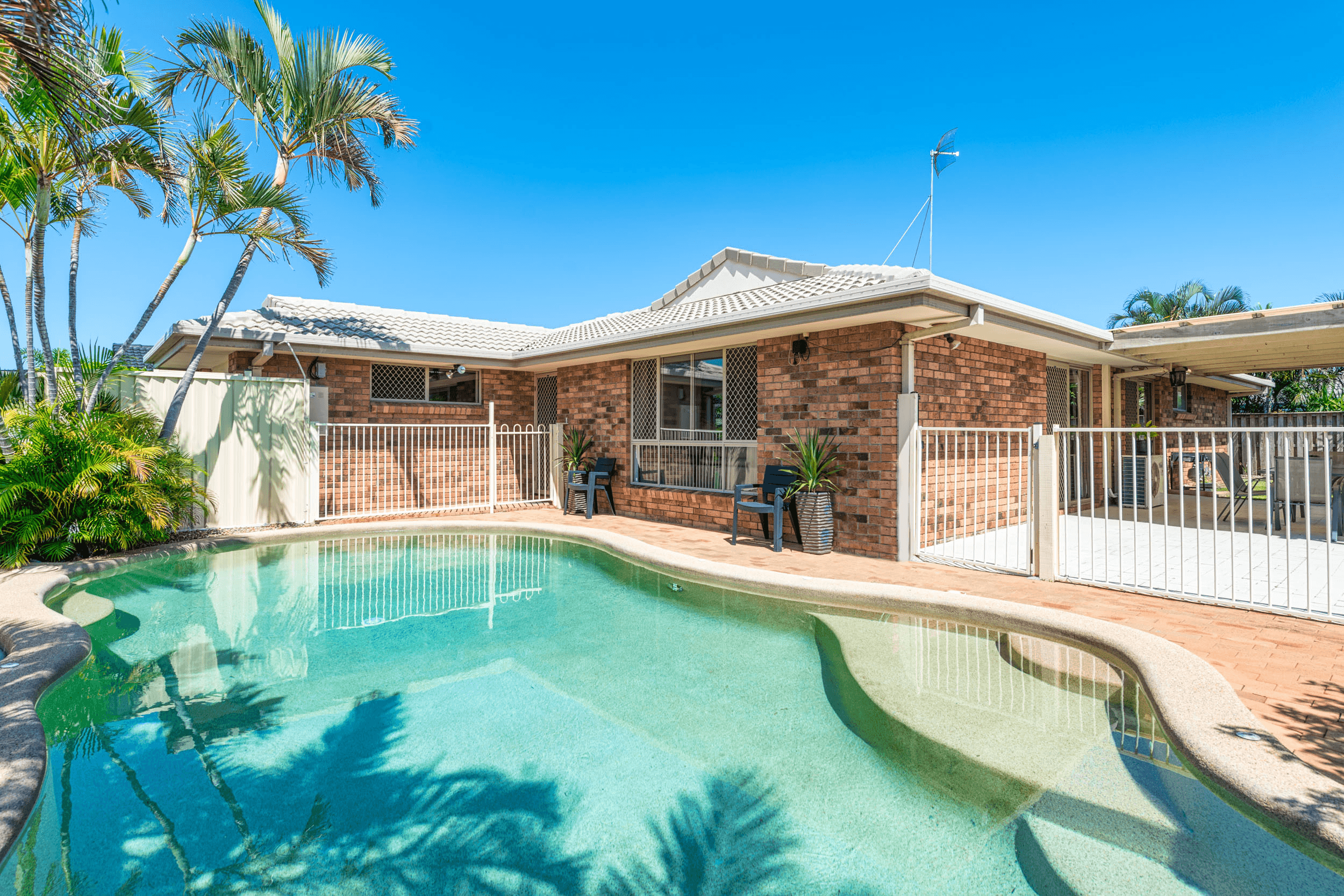 22 Nozomi Street, Burleigh Waters, QLD 4220