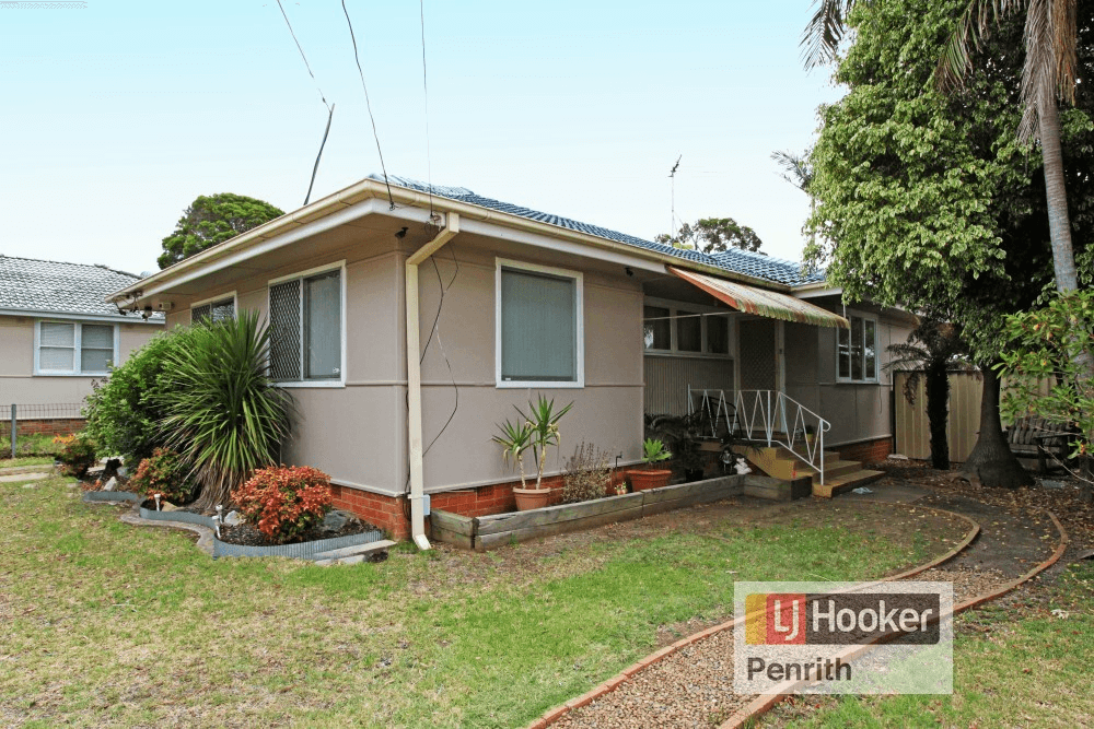 25 Tarawa Road, LETHBRIDGE PARK, NSW 2770