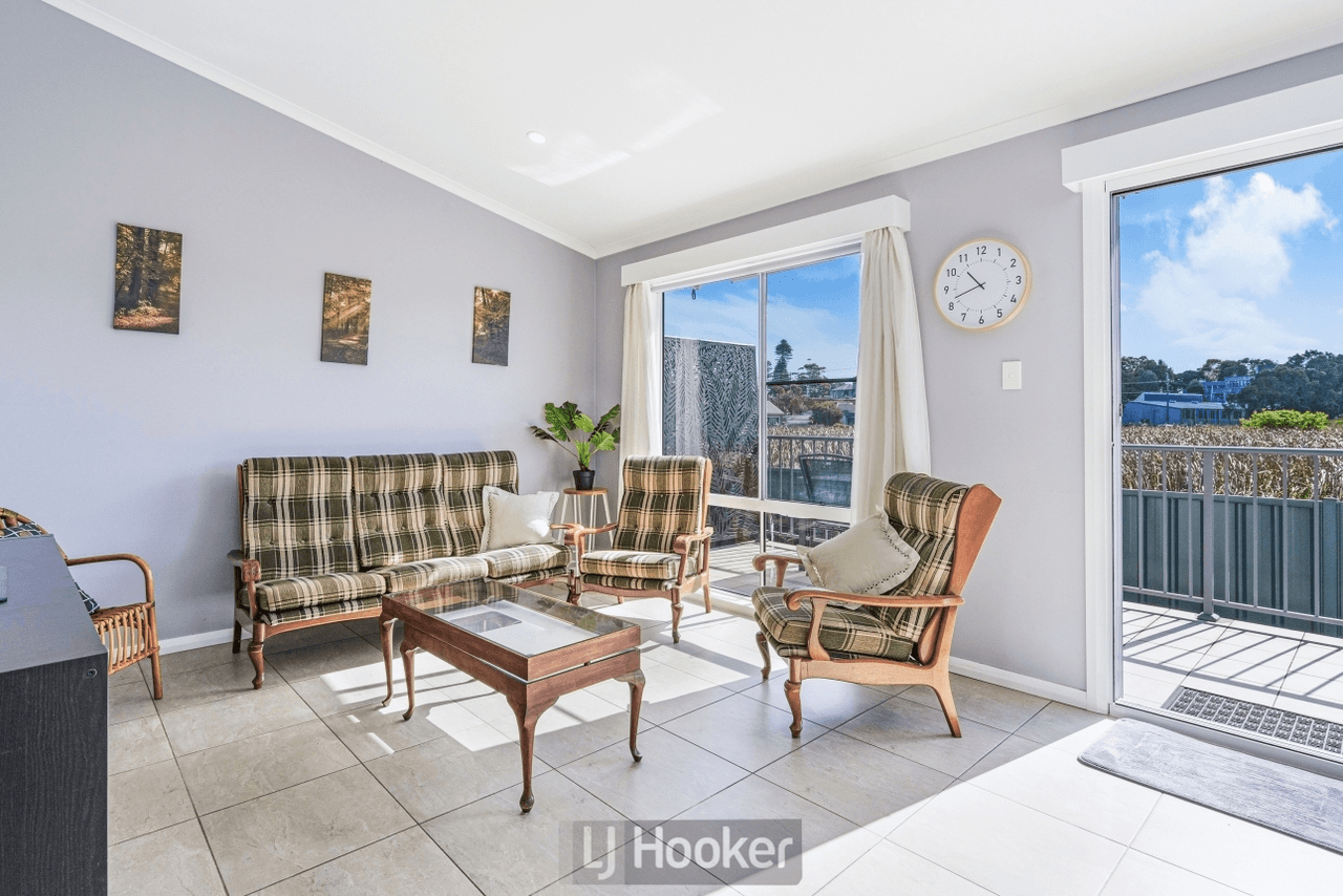 242/687 Pacific Highway, BELMONT, NSW 2280