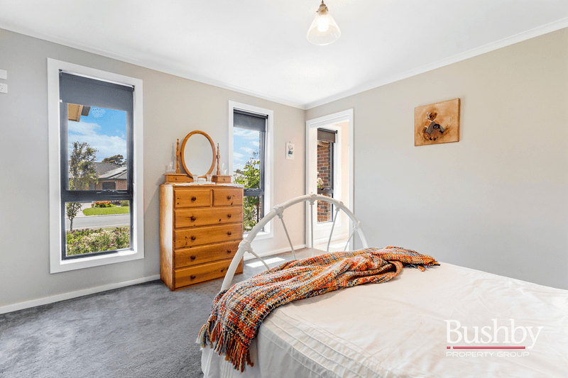 2 Pocket Place, NEWNHAM, TAS 7248