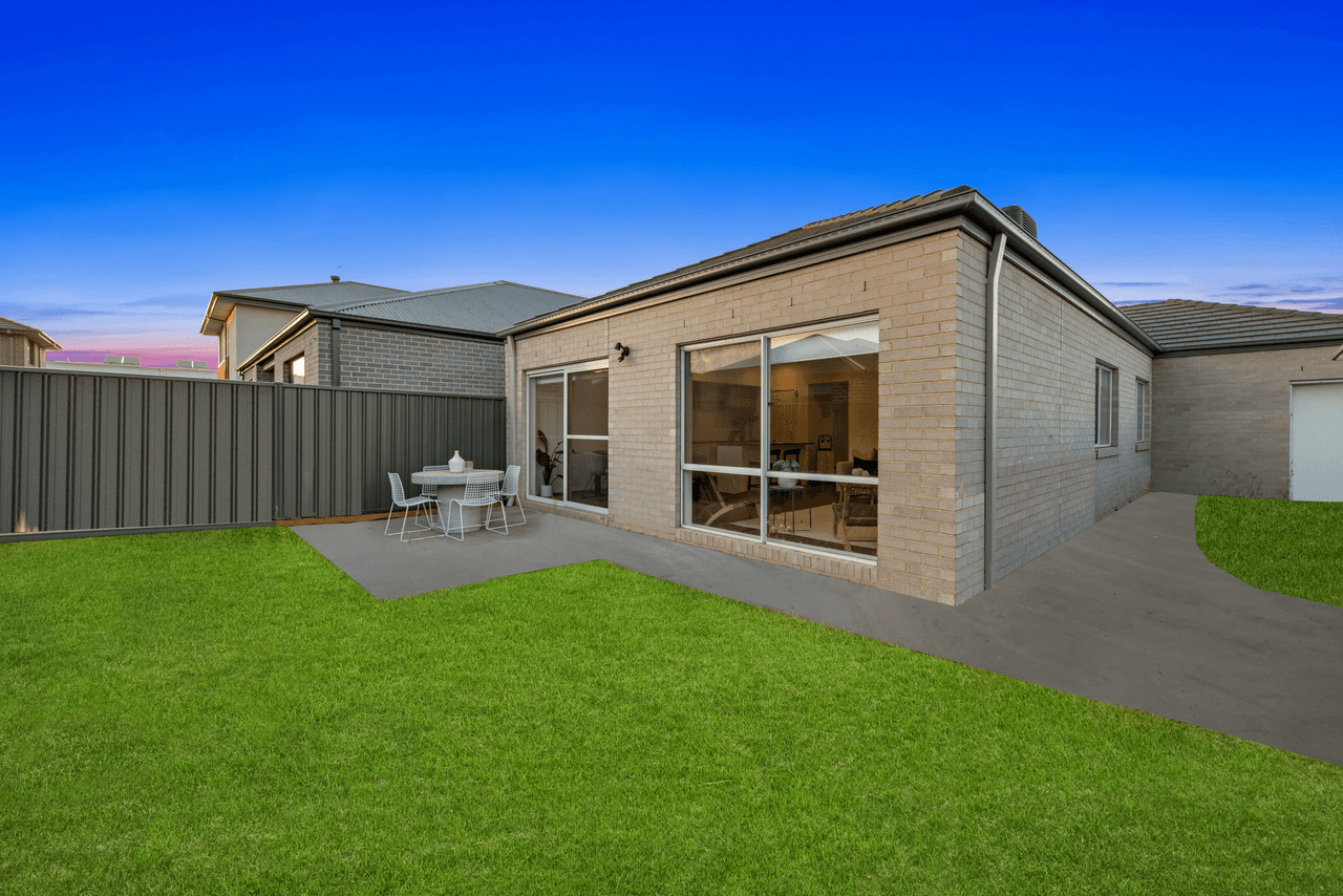 10 Merapi Grove, TRUGANINA, VIC 3029