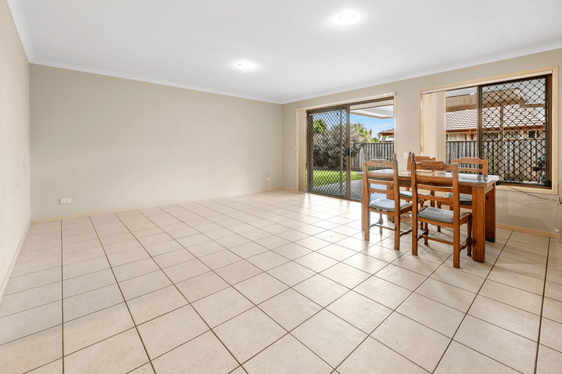 33 Saint Stephens Drive, UPPER COOMERA, QLD 4209