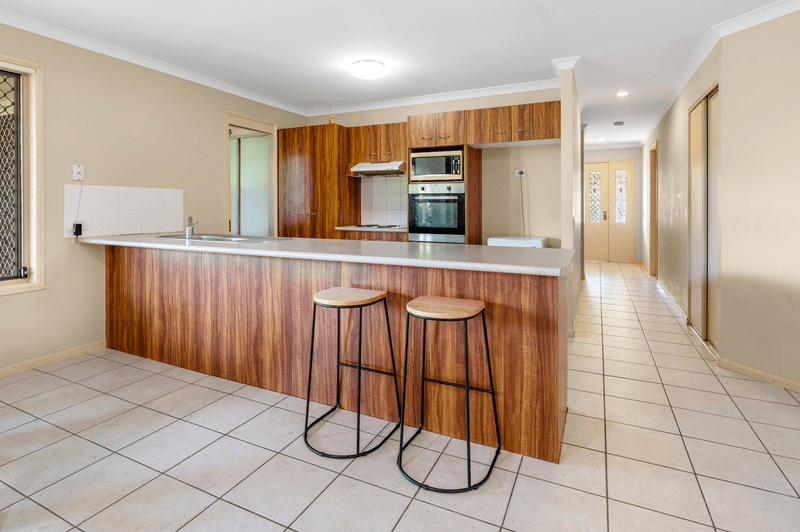 33 Saint Stephens Drive, UPPER COOMERA, QLD 4209