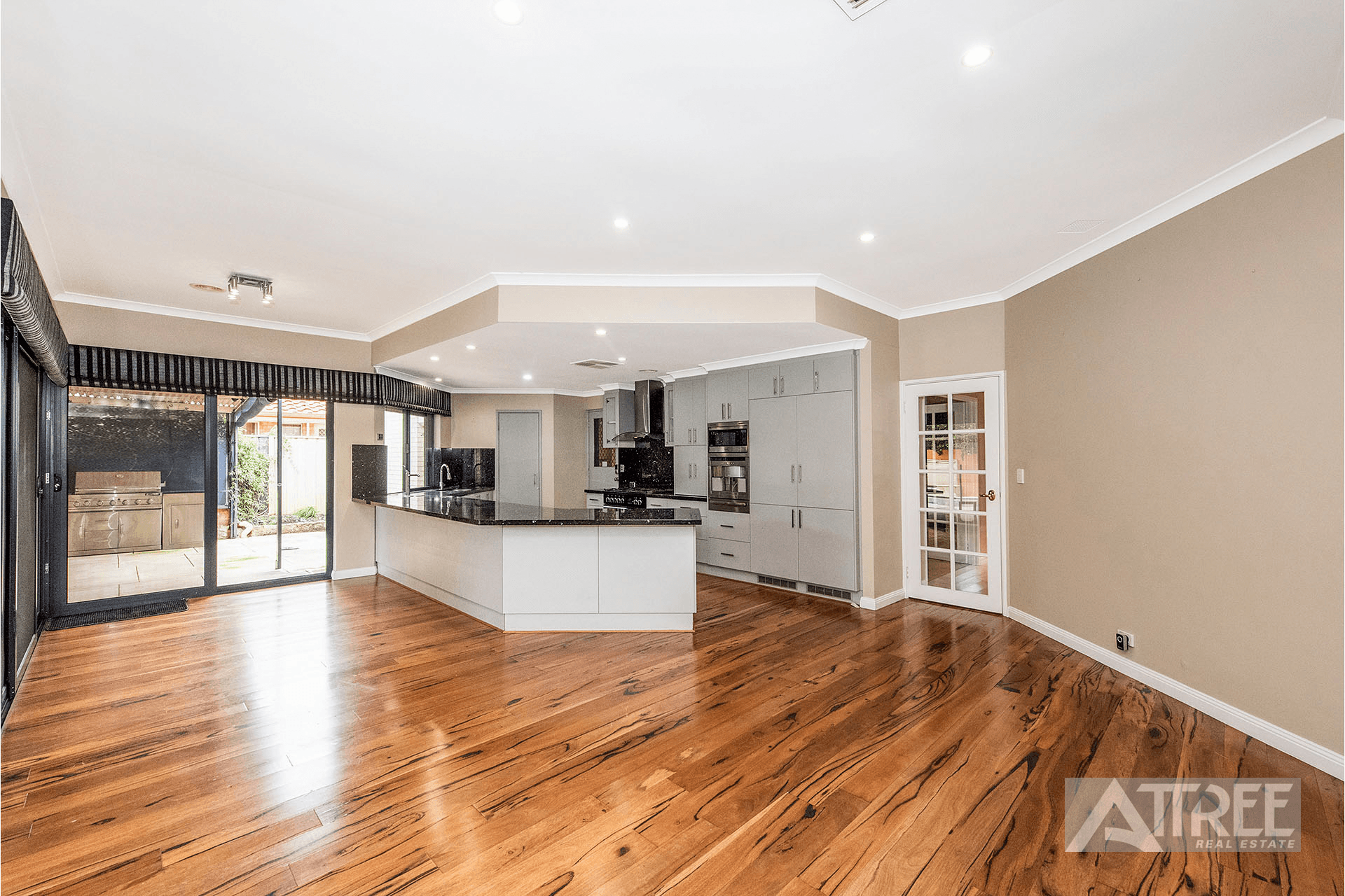 2 Sanctuary Avenue, Canning Vale, WA 6155