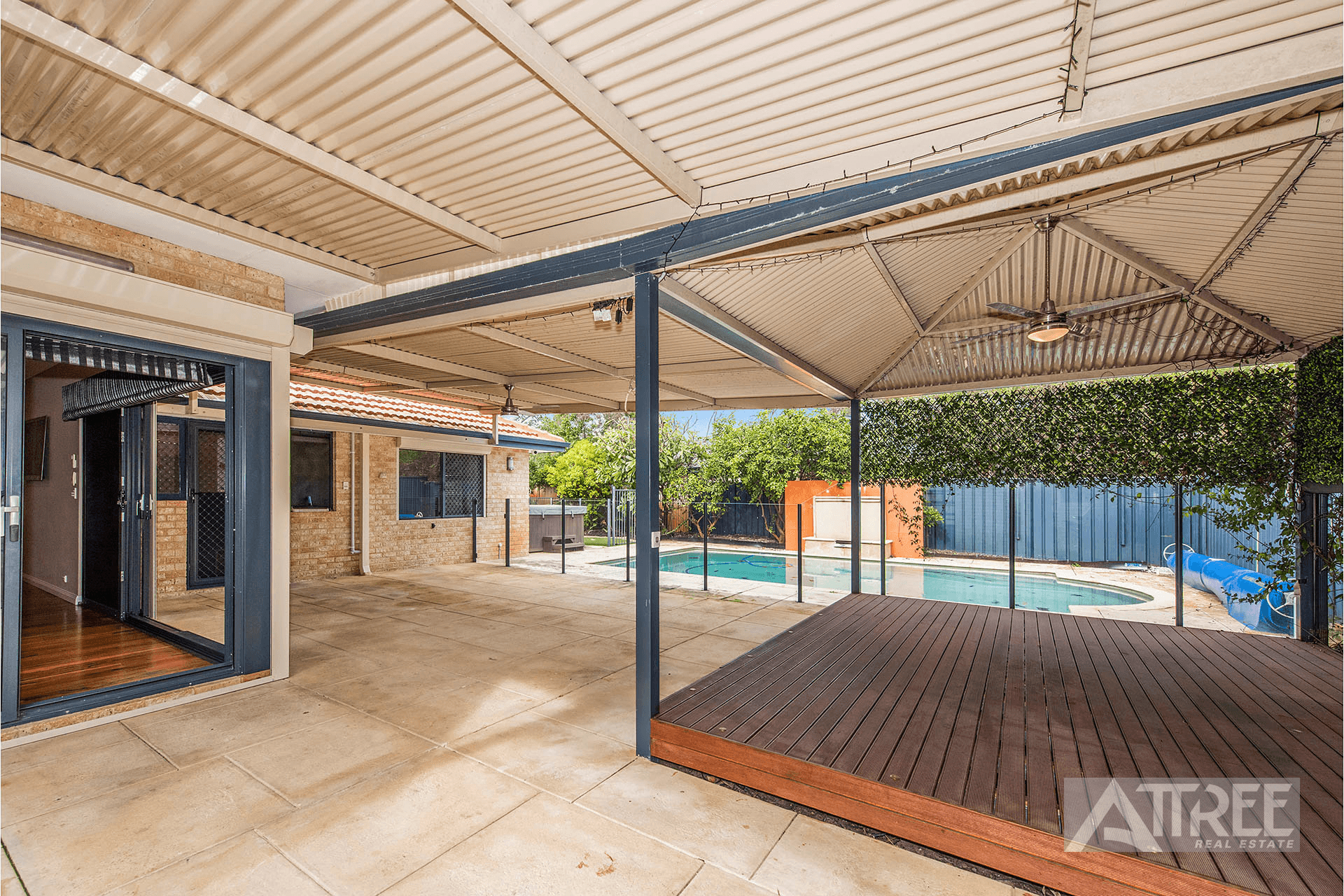 2 Sanctuary Avenue, Canning Vale, WA 6155