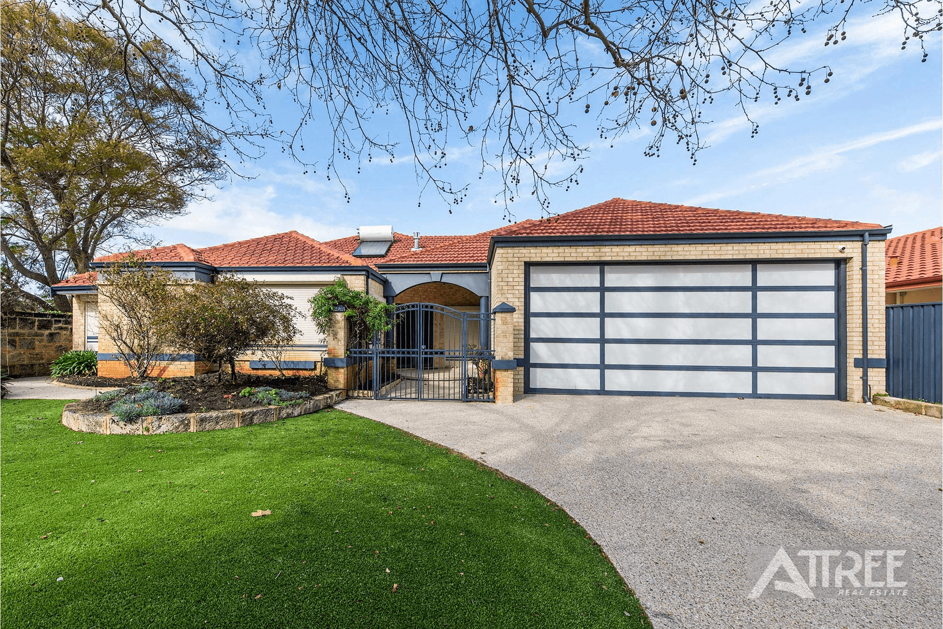 2 Sanctuary Avenue, Canning Vale, WA 6155