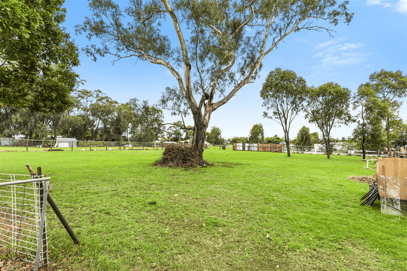 37 Cunliffe Street, Oakey, QLD 4401