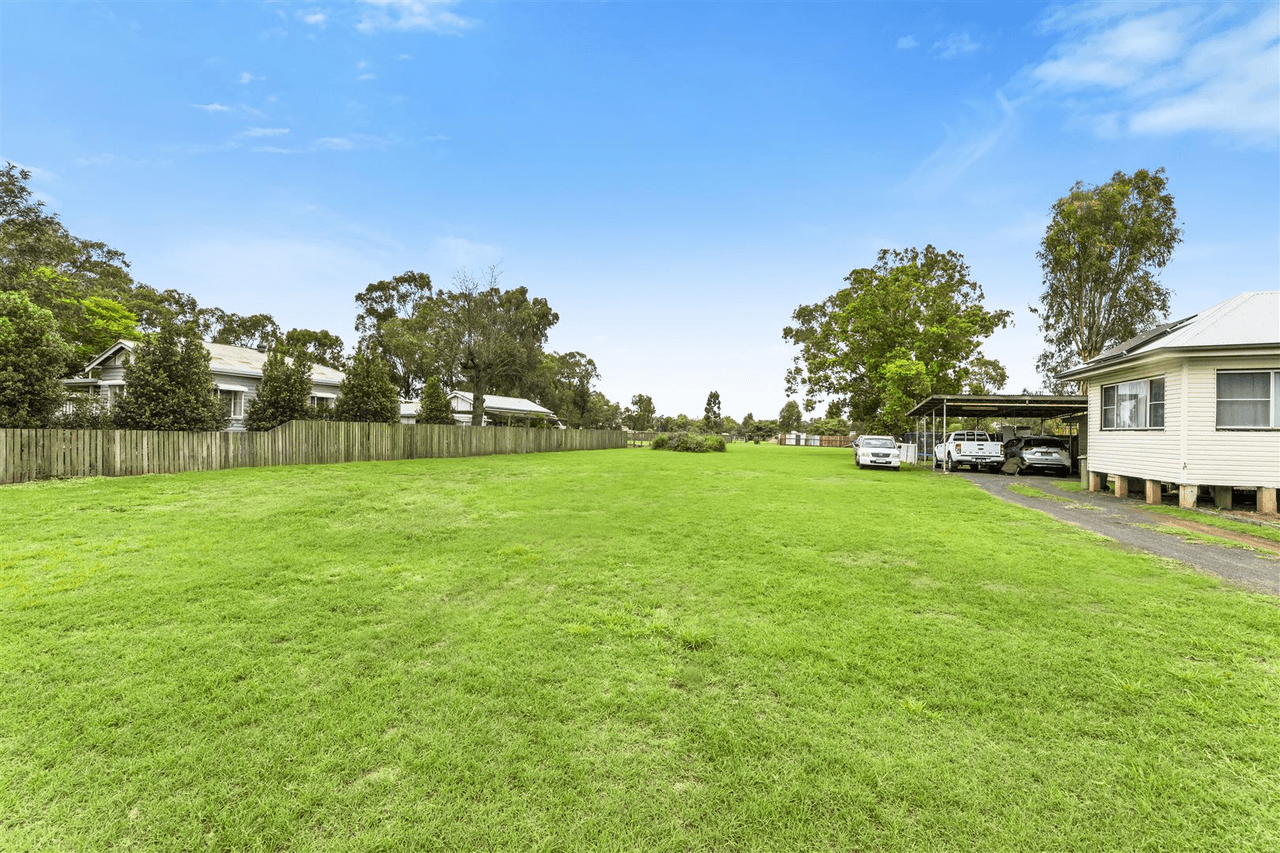 37 Cunliffe Street, Oakey, QLD 4401