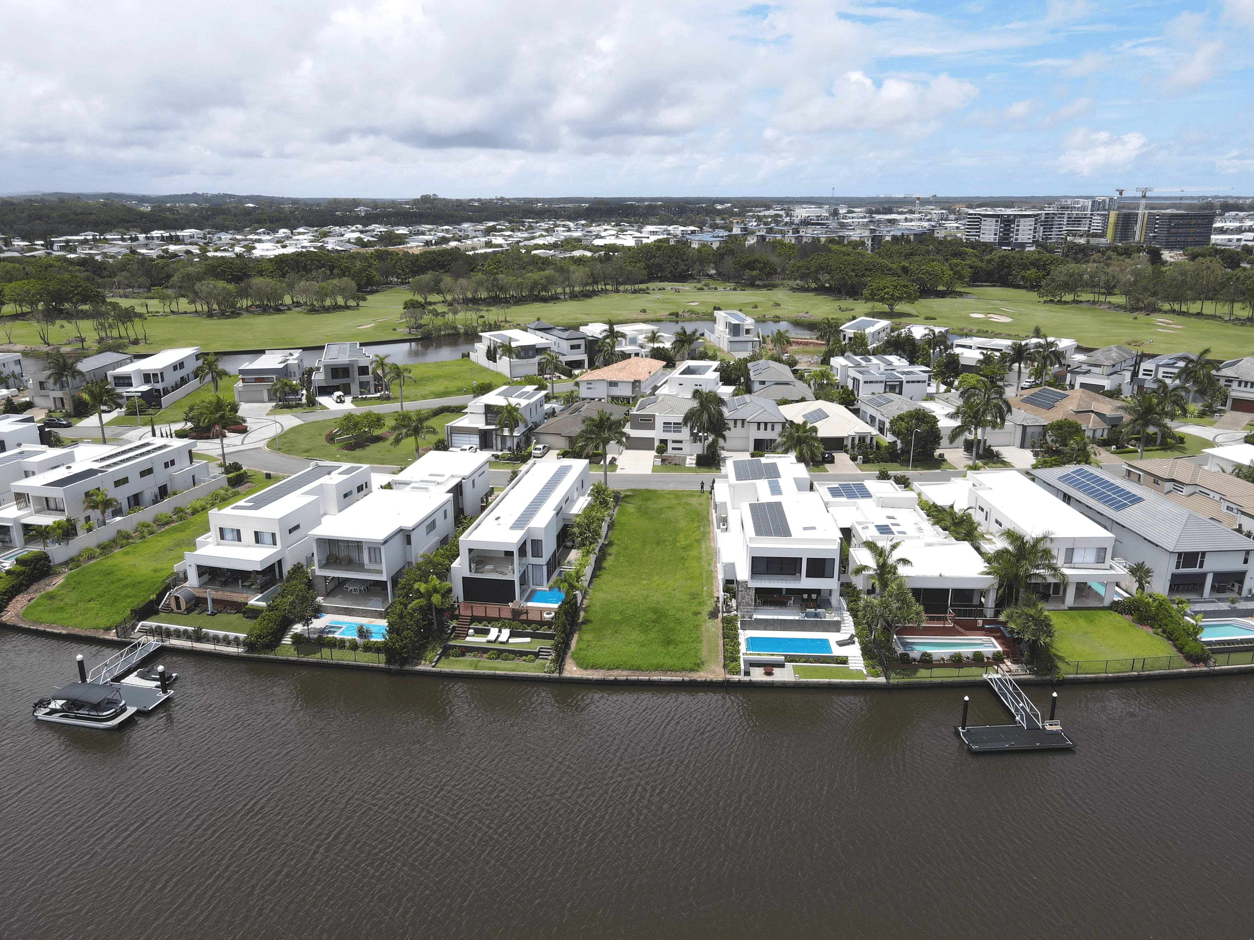 7627 Fairway Boulevard, HOPE ISLAND, QLD 4212