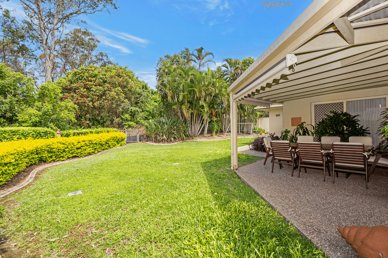 21 Pearson Close, ARUNDEL, QLD 4214