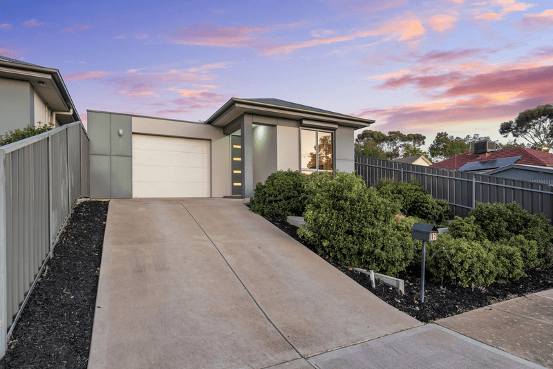 17 Jolly Avenue, NORTHFIELD, SA 5085