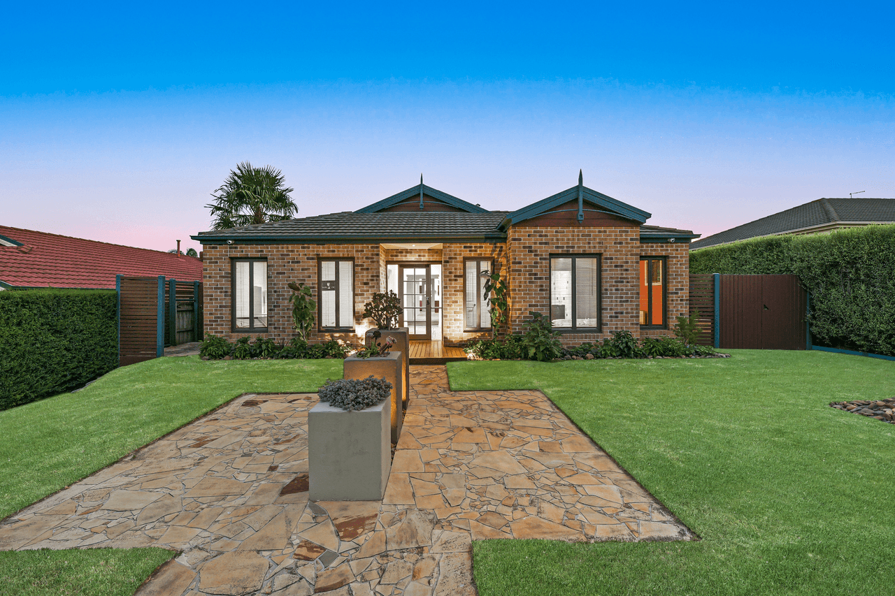 5 Bundoora Court, NARRE WARREN SOUTH, VIC 3805