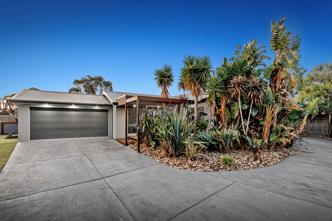 1 Brigantine Court, PATTERSON LAKES, VIC 3197