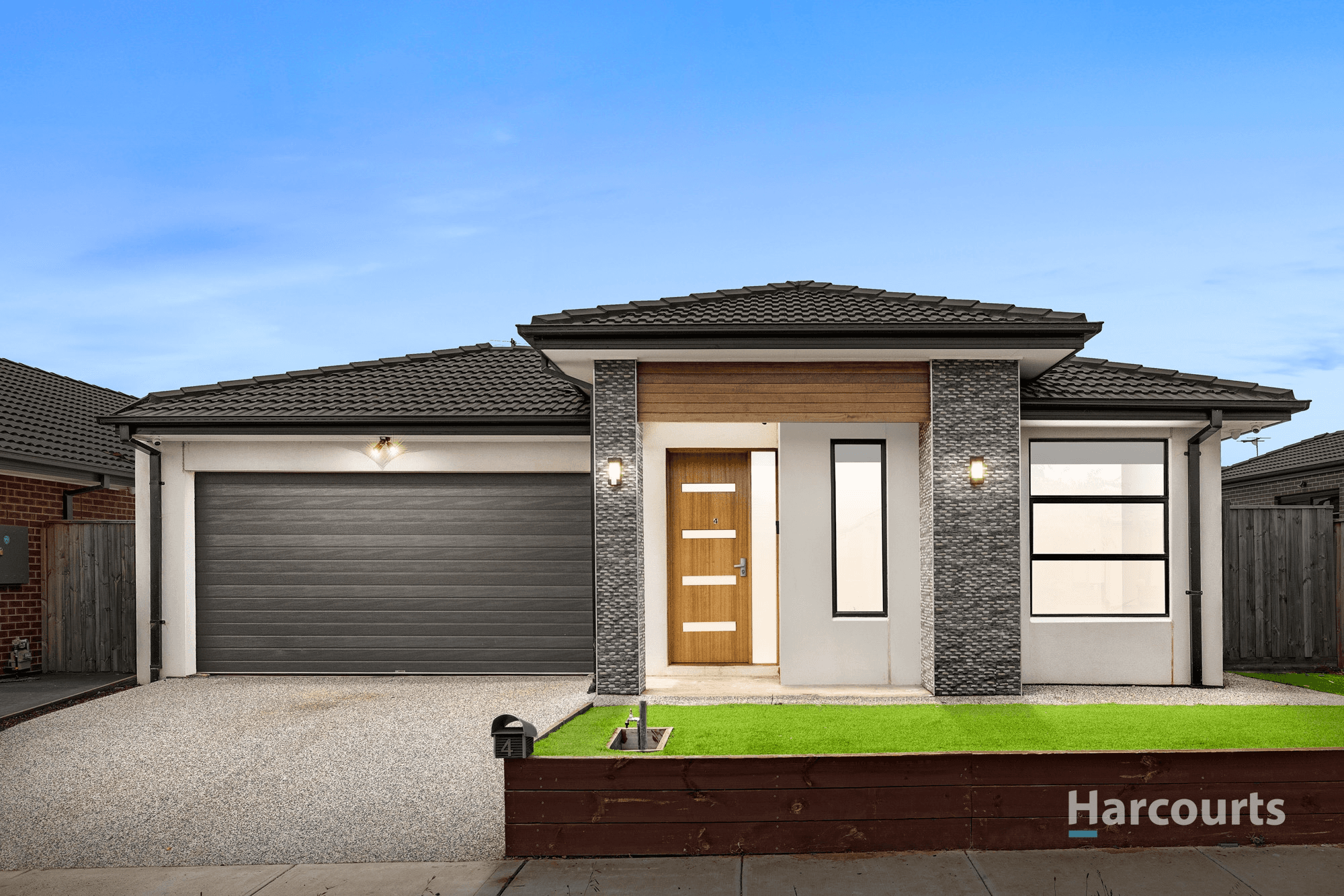 4 Esslemont Road, Thornhill Park, VIC 3335