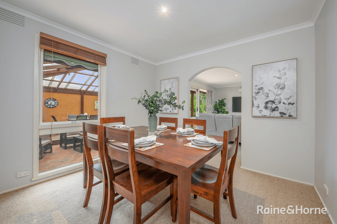 37 Burke Road, SUNBURY, VIC 3429