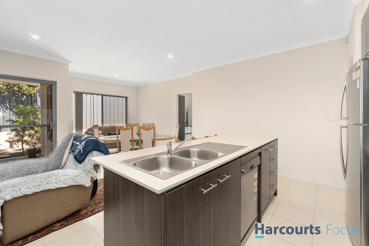 71 Grand Paradiso Parade, MERRIWA, WA 6030