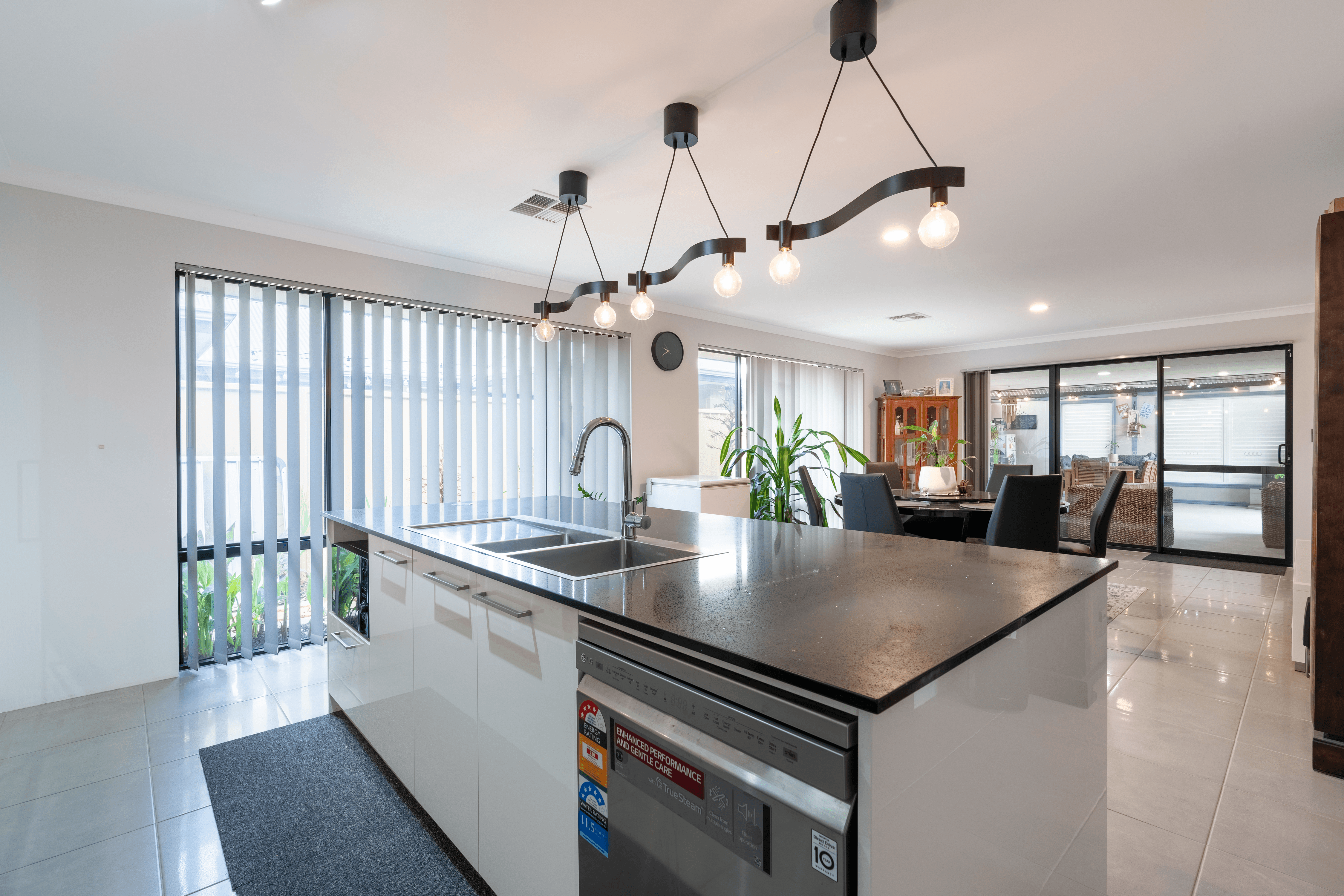 17 Viva Boulevard, BALDIVIS, WA 6171