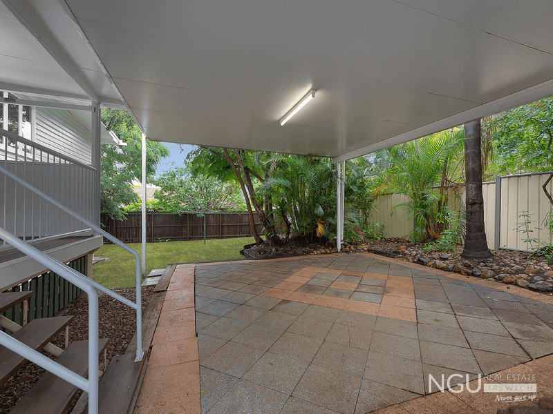 17 Hayes Street, Raceview, QLD 4305