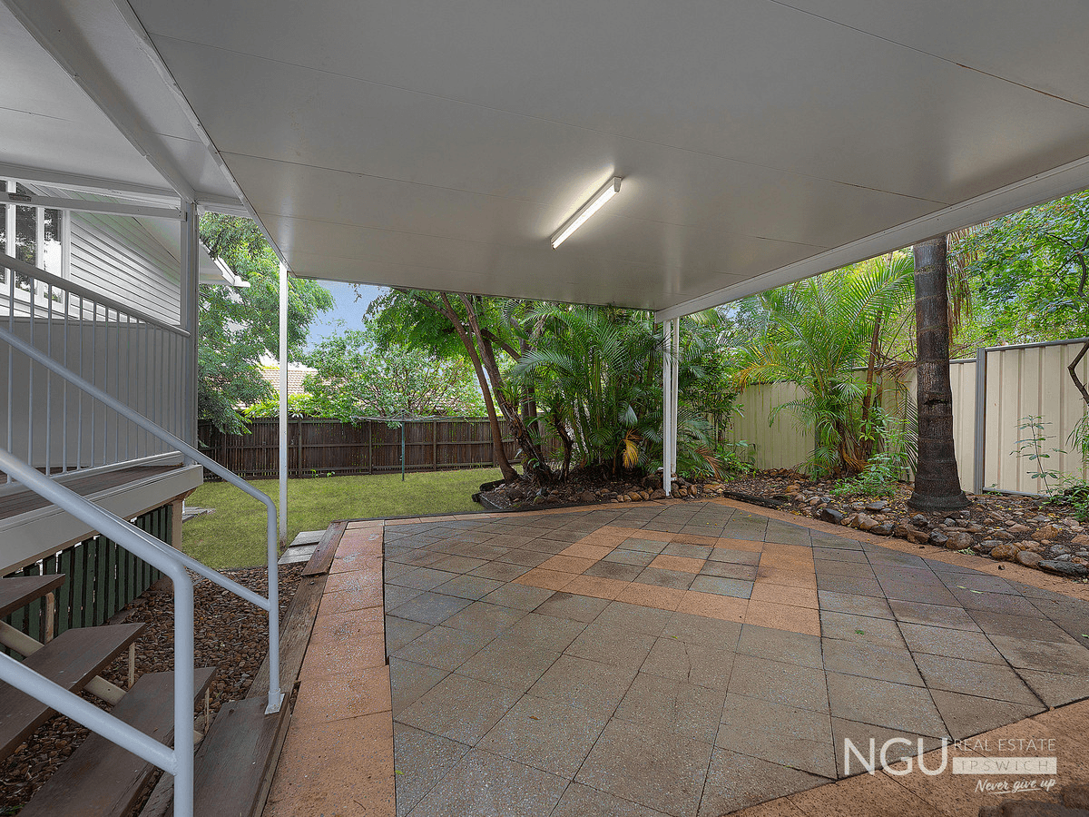 17 Hayes Street, Raceview, QLD 4305