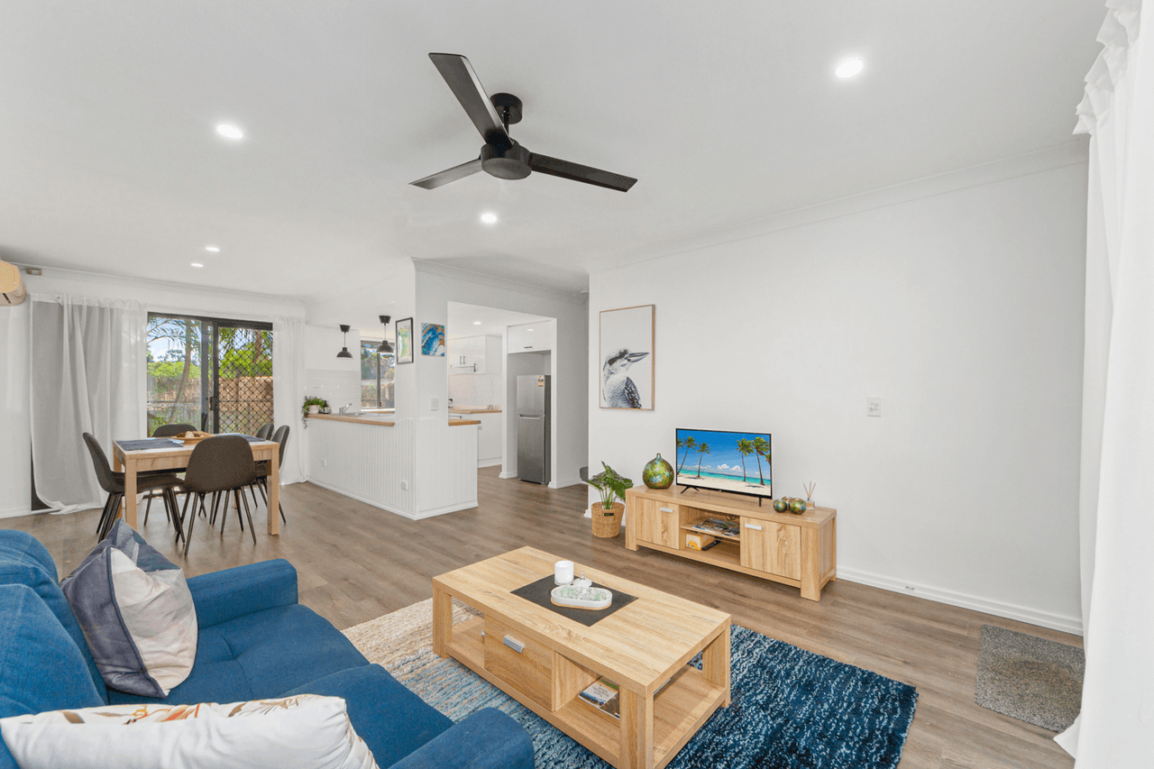 102/2 Gentian Drive, ARUNDEL, QLD 4214