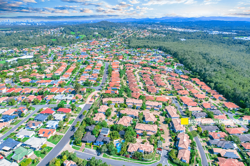 102/2 Gentian Drive, ARUNDEL, QLD 4214