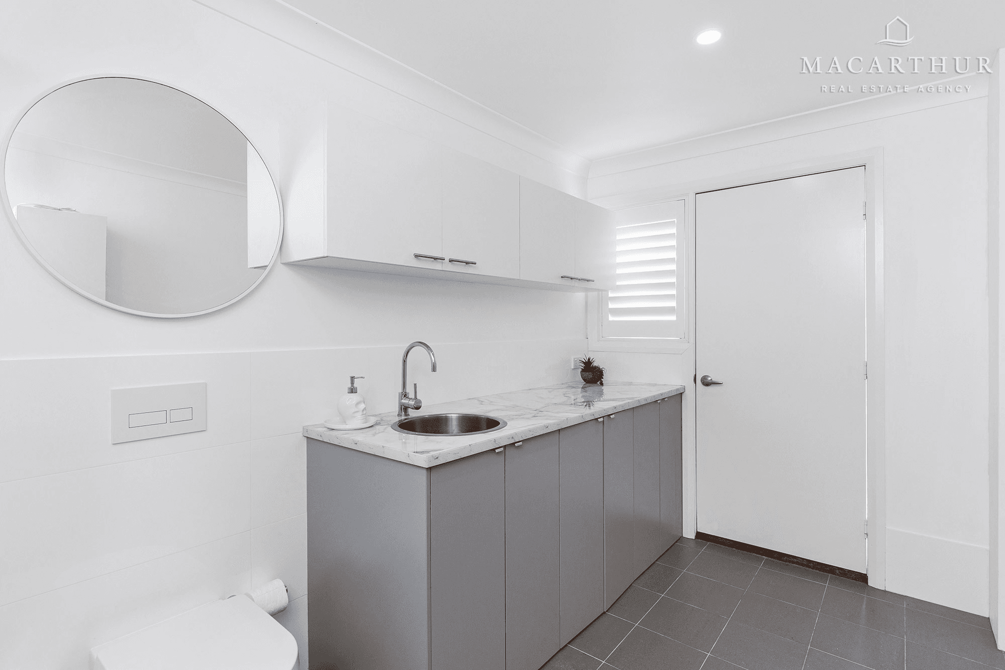 102 Brooklyn Drive, Bourkelands, NSW 2650