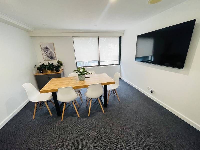 2/18 Hanlan Street, SURFERS PARADISE, QLD 4217