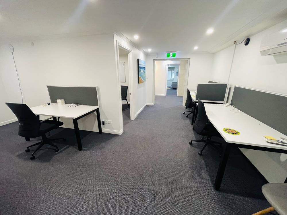 2/18 Hanlan Street, SURFERS PARADISE, QLD 4217