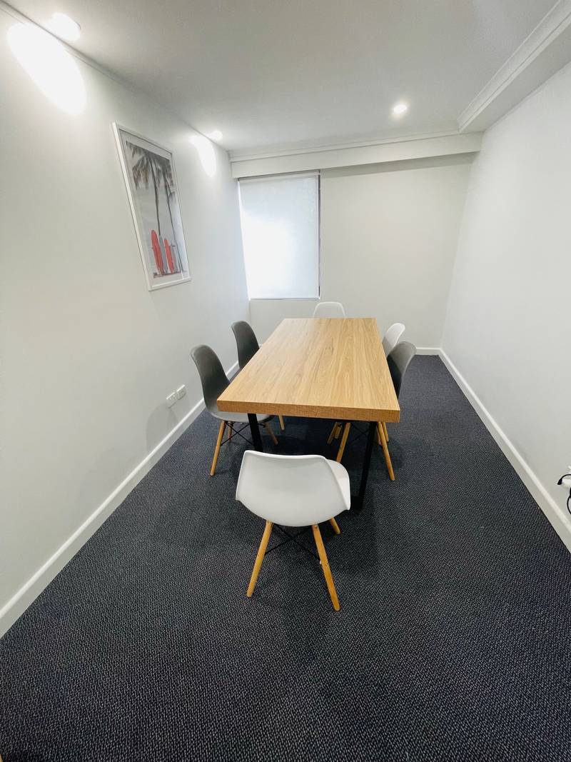 2/18 Hanlan Street, SURFERS PARADISE, QLD 4217