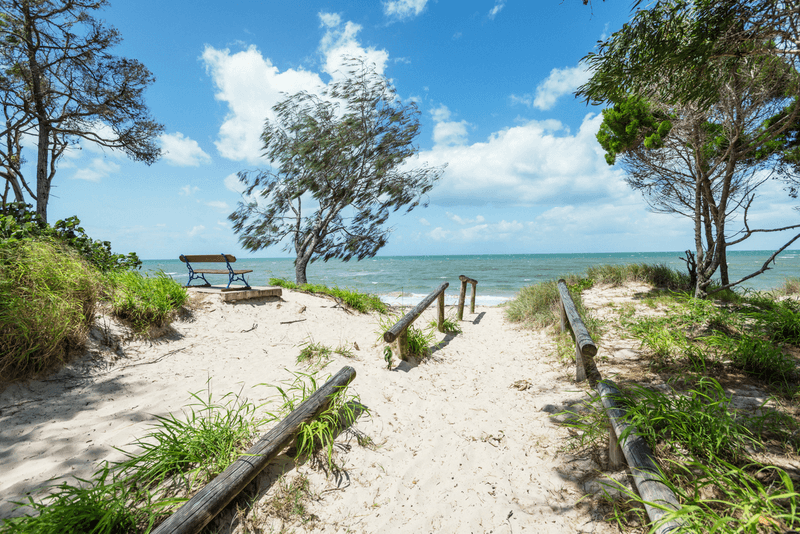 48 Beach Drive, BURRUM HEADS, QLD 4659