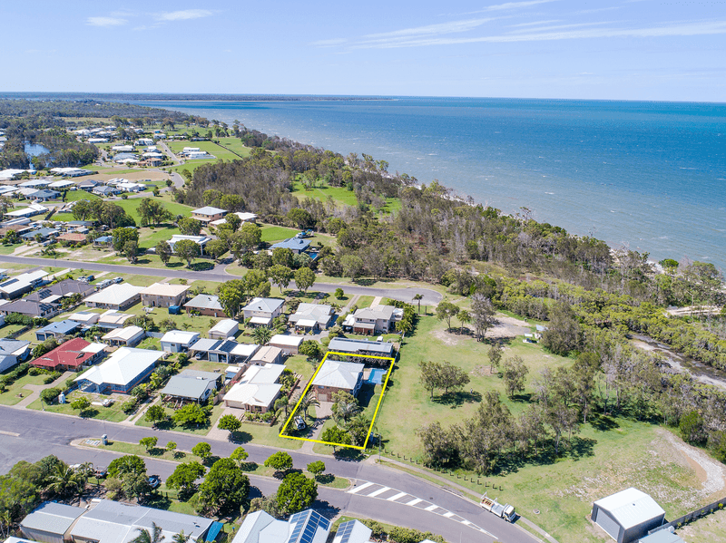 48 Beach Drive, BURRUM HEADS, QLD 4659