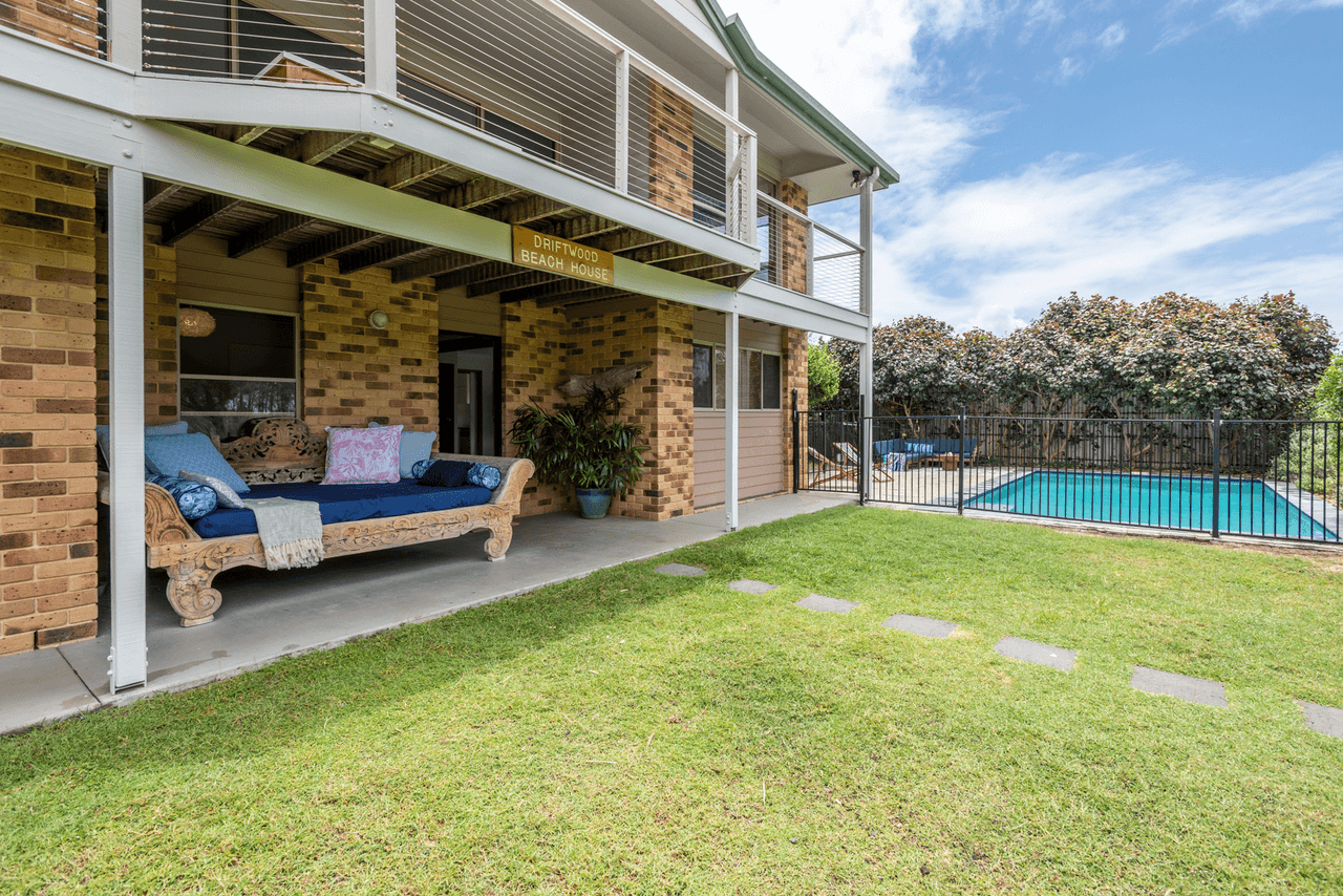 48 Beach Drive, BURRUM HEADS, QLD 4659